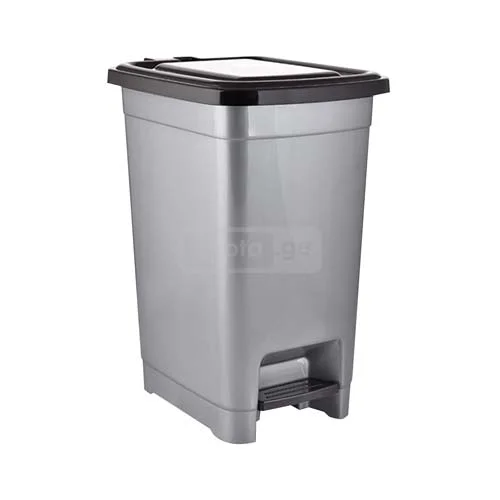 Plastic bin with footrest 15L